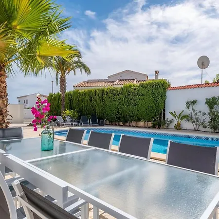 Vila Modern With Great Location