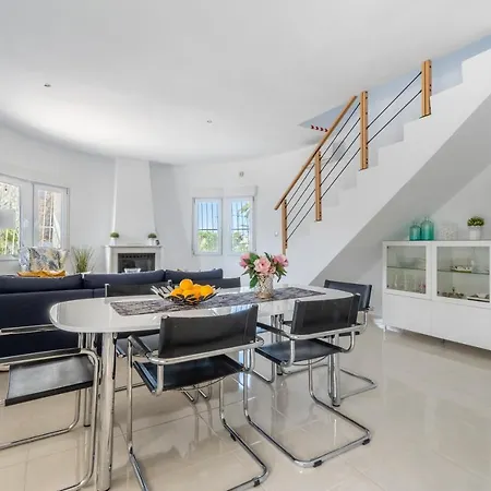 Modern With Great Location Villa