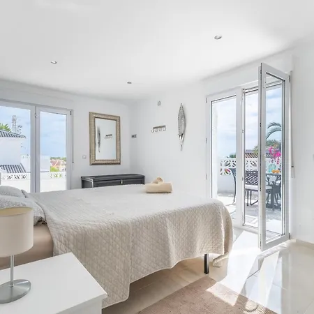 Villa Modern With Great Location *