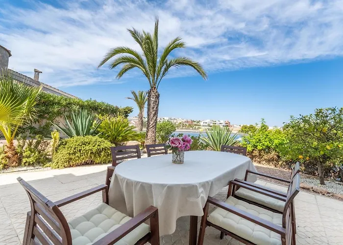 Modern With Great Location Villa *