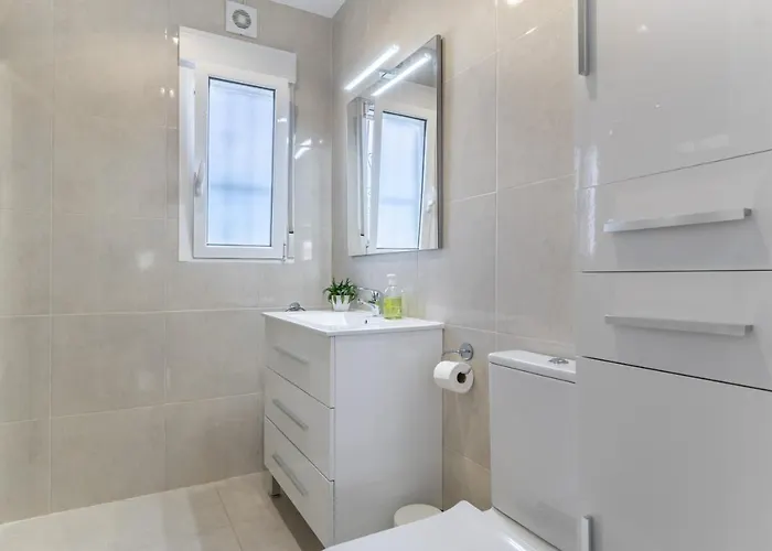 Modern With Great Location *